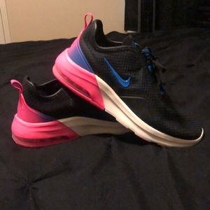 Nike Air Max Motion 2 Women